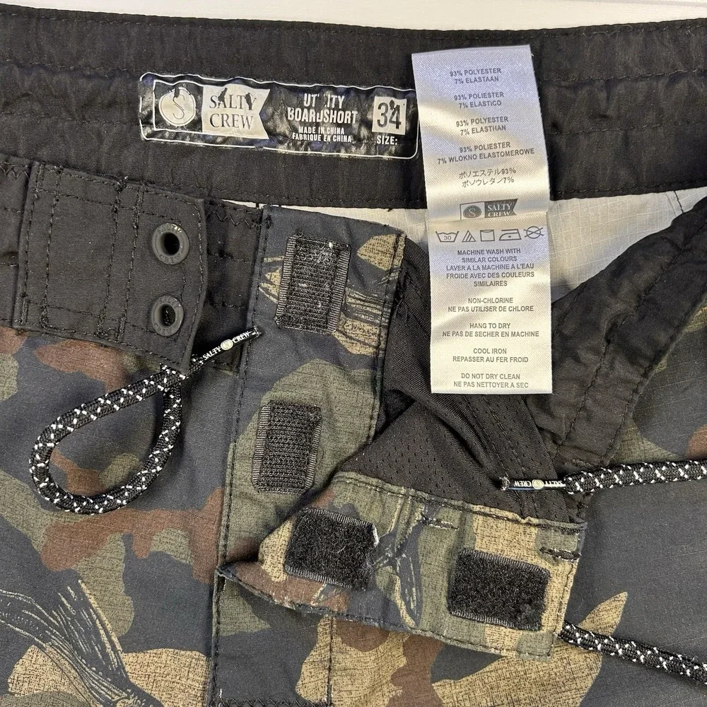 Salty Crew Utility Boardshorts Mens 34 (Fit 35) Flying Fish Camo Stretch Utility - Picture 7 of 15